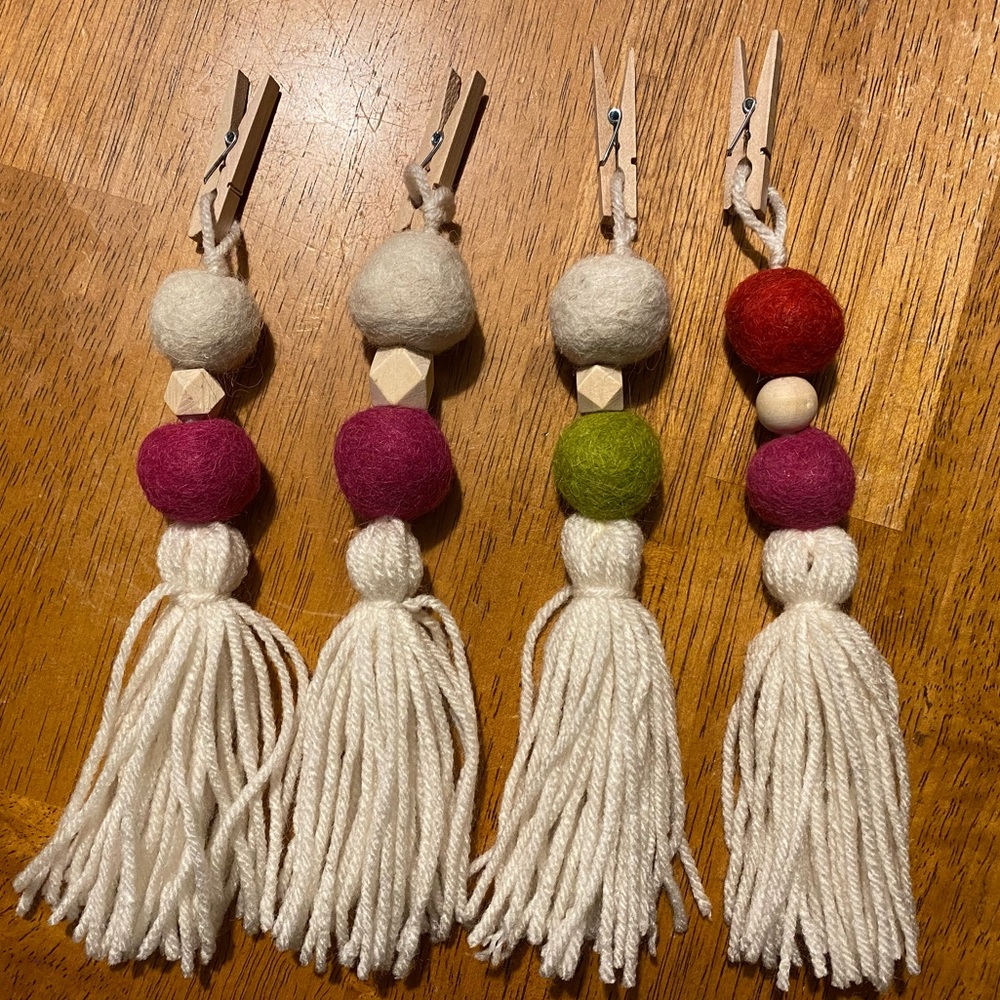 Wool felt-ball diffusers